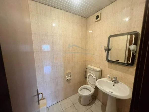 Jepet apartament me qira, 3+1+2!