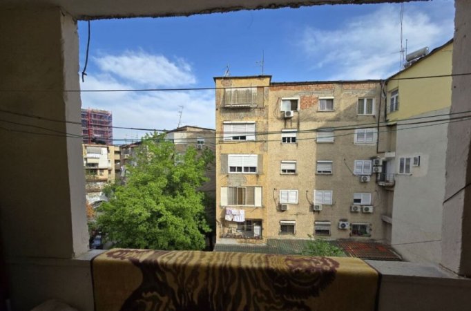 Apartament 2+1 ne Shitje pranë Stadiumit Dinamo!