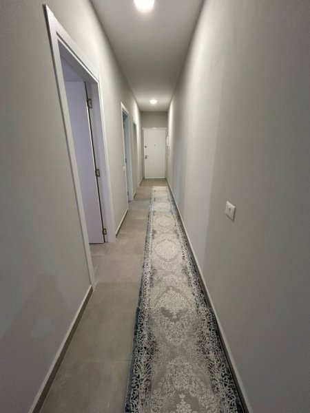 Jepet me qera apartament 2+1+Parking