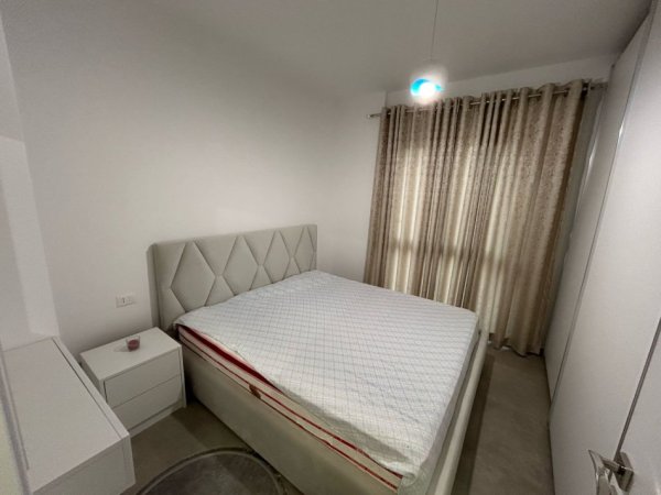 Jepet me qera apartament 2+1+Parking