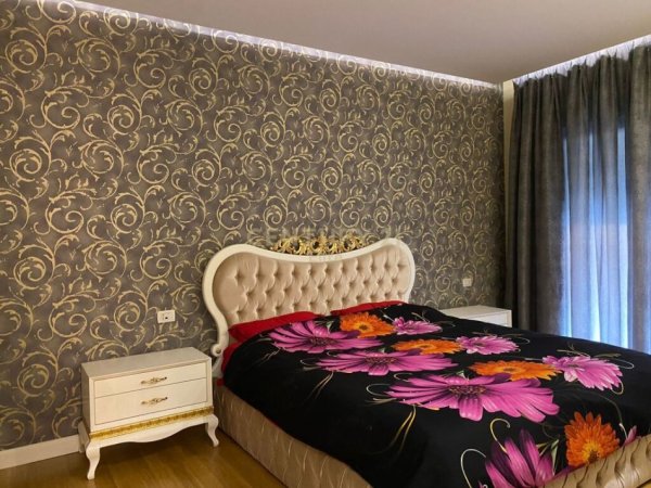 JEPET ME QIRA APARTAMENT 2+1+2+ GARDEROBE + POST PARKIMI PERBALL KOMPEKSIT DELIJORGJI!