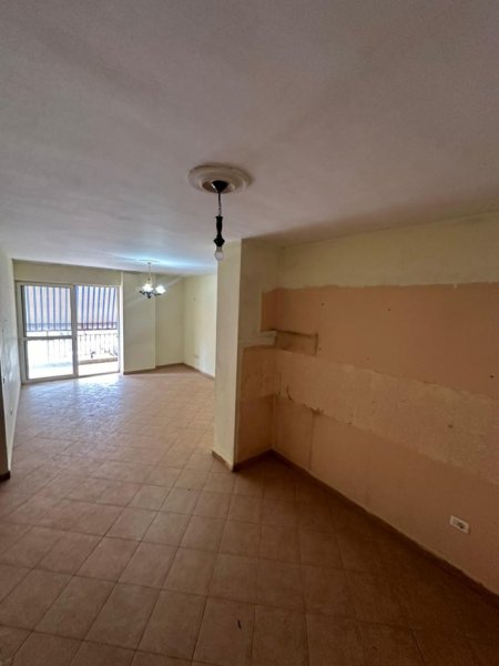 🔑 APARTAMENT 3+1 PER SHITJE TEK RRUGA E KAVAJES