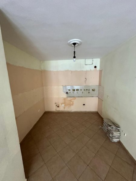 🔑 APARTAMENT 3+1 PER SHITJE TEK RRUGA E KAVAJES