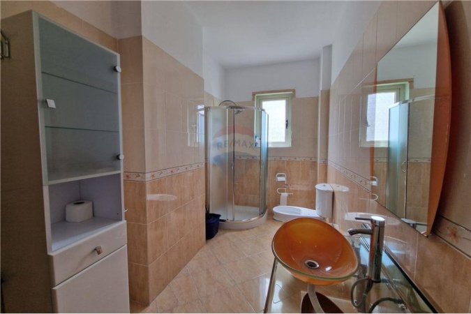 Apartament 2+1 ne shitje prane zjarrfikses,Vlore