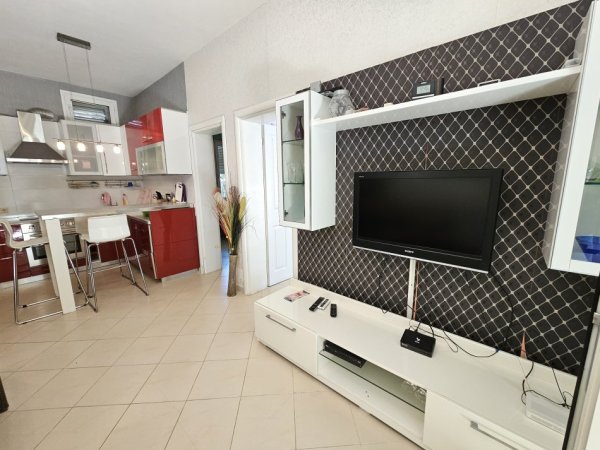 Shitet Apartament 2+1 Me Oborr  📍Lura 1, Gjiri Lalzit