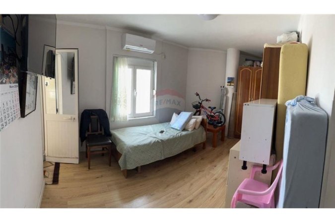 APARTAMENT NE SHITJE 3+1+2 + POST PARKIMI