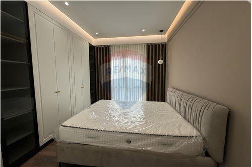 Super apartament 2+1 per qira te Casa Italia