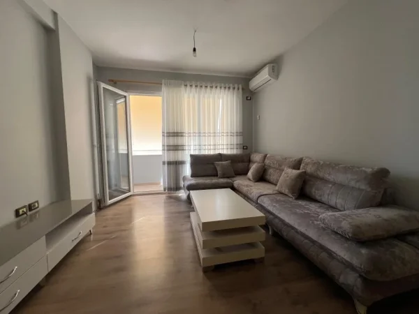 Apartament 3+1 me Qera ne Astir