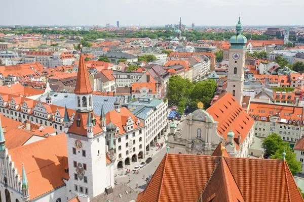 Mynih, Shtutgart, Nuremberg, 4 Ditë €379, Nisja më 29 Prill.