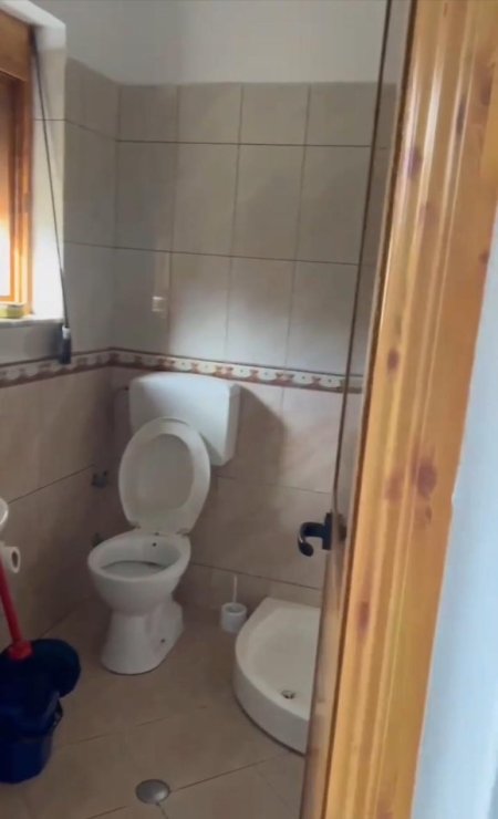 Apartament 2+1+2 me qera - Sauk i Vjeter