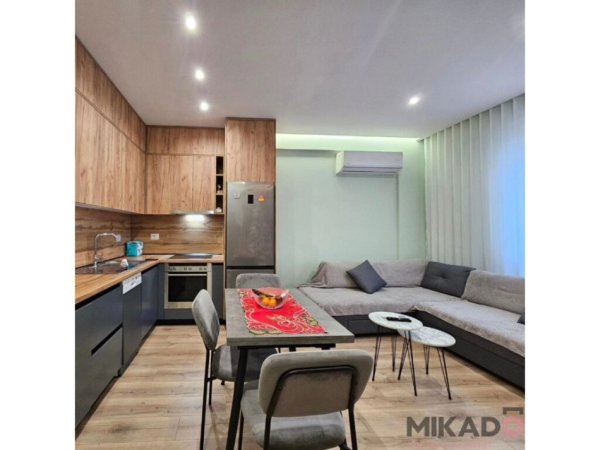 SHITET APARTAMENT 2+1 TEK KOMPLEKSI FZ, LIQENI I THATE!