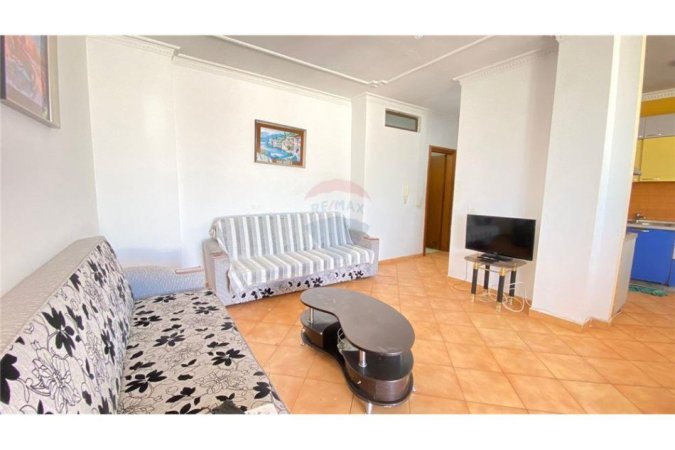 Apartament me Qira , Rruga e Elbasanit - Tirane