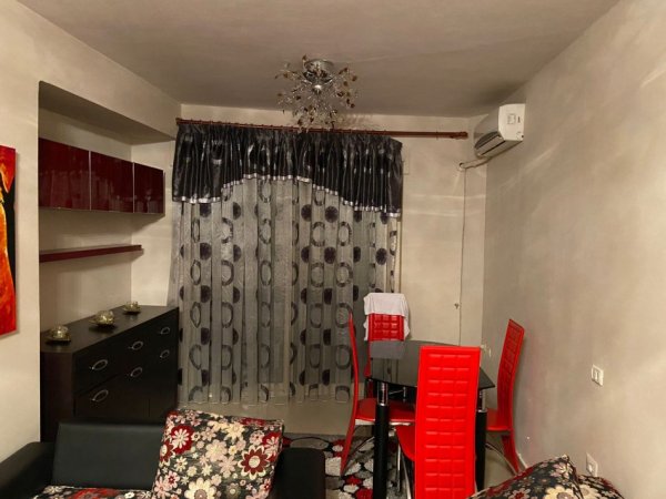 Apartament 1+1 per qira,Rruga Barrikadave