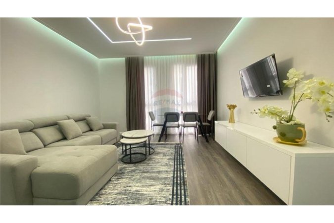 Apartament 2+1+2 per qira tek Fusha Aviacionit!