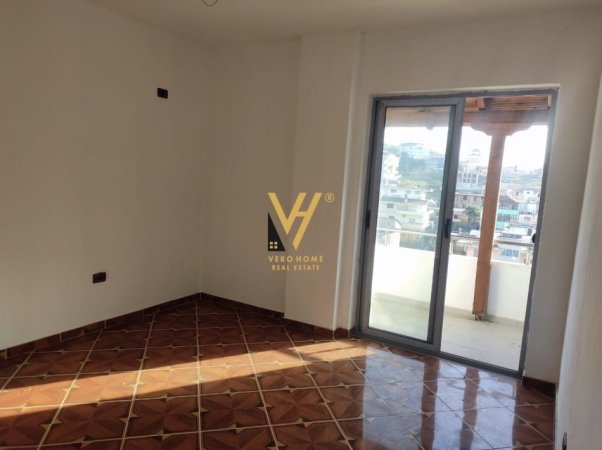 SHITET APARTAMENT 2+1+VERANDE NE GOLEM 100.000 EURO