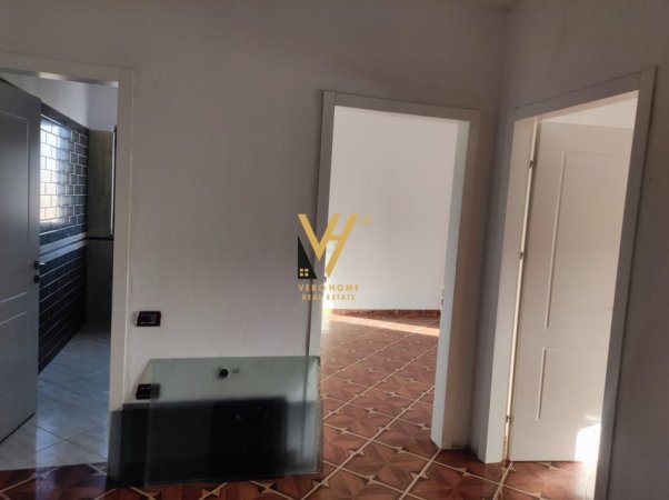 SHITET APARTAMENT 2+1+VERANDE NE GOLEM 100.000 EURO