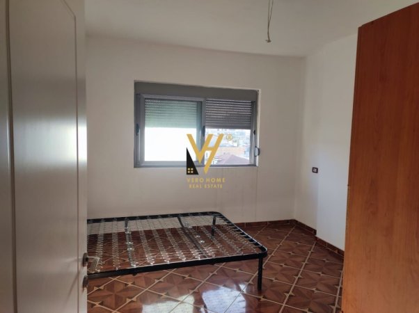 SHITET APARTAMENT 2+1+VERANDE NE GOLEM 100.000 EURO