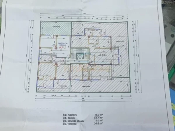 Shitet, Apartament 1+1, Bulevardi Bajram Curri, Tiranë.