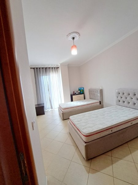 Apartament me qira 2+1