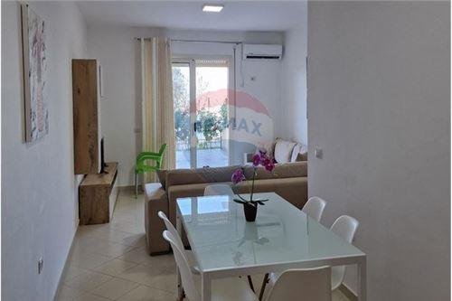 Apartament 2+1 ne shitje ne Uje te Ftohte,Vlore