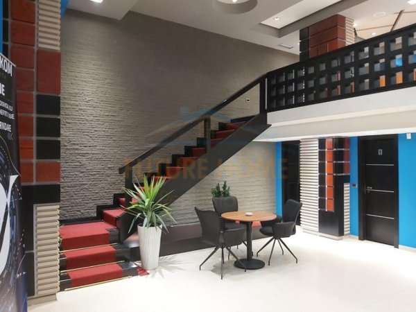 Qera, Ambient Biznesi Duplex, Stacioni i Trenit , Tiranë
900 €