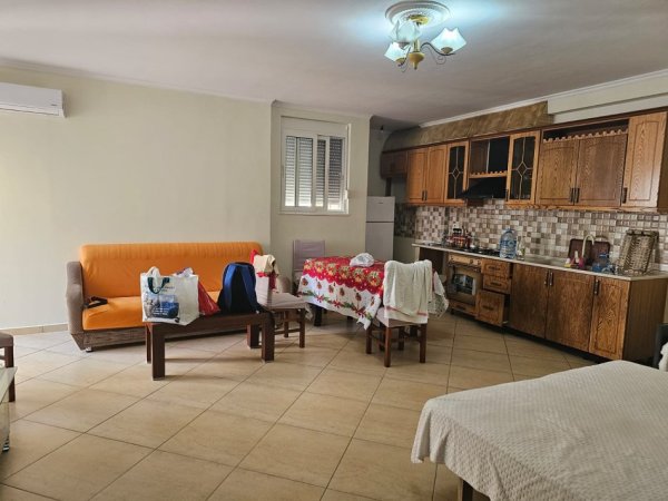 Apartament 2+1+2 per shitje ne Durrës