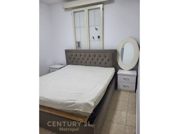 JAPET PER QIRA APARTAMENT 1+1, RRUGA E KAVAJES, PRANE GLOBE!
 Tirana, Albania