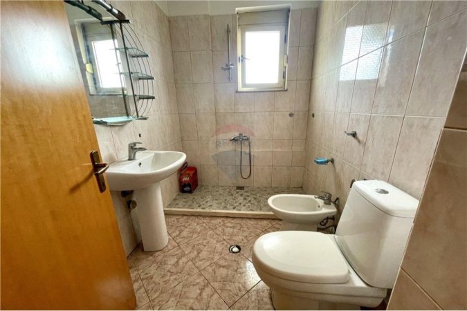 Shitet apartament 2+1 te Fabrika e Miellit Astir, 125'000 Euro