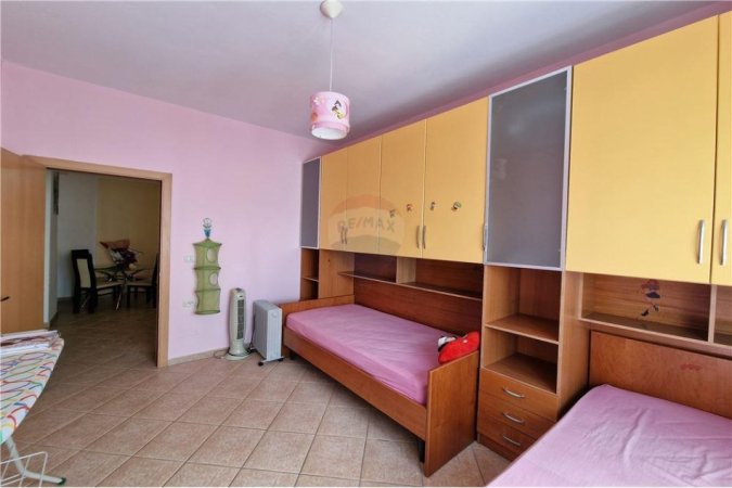 Apartament 2+1 ne shitje prane zjarrfikses,Vlore