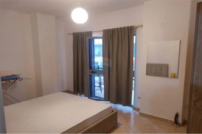 Jepet apartament 1+1 me qera ne Astir, 400 Euro