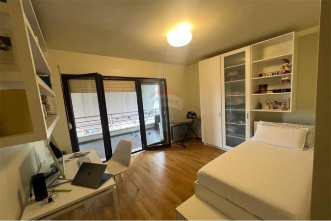 APARTAMENT 3+1+2 NE SHITJE TEK PETRO NINI