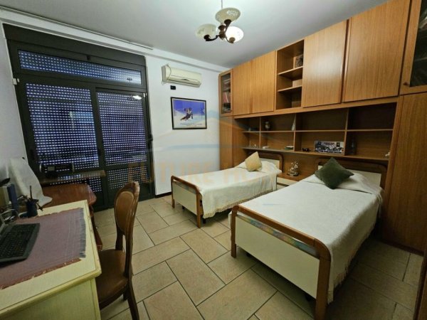 Shitet, Apartament 3+1+2, Plazh Iliria, Durres  VO38111