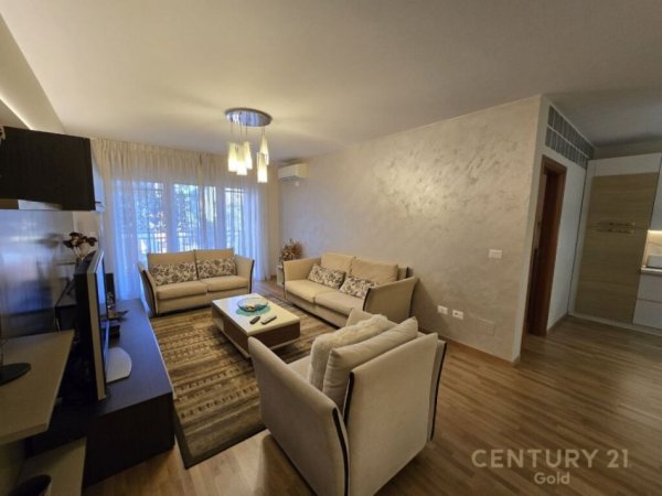 APARTAMENT 3+1+2 PER QIRA TEK RRUGA E ELBASANIT,PRANE MULLIRIT TE VJETER!