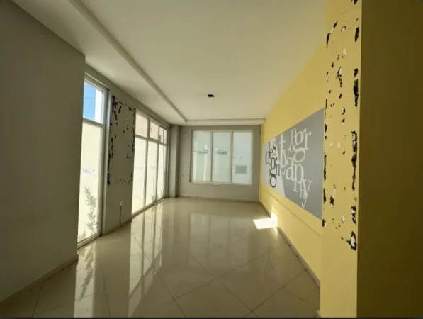 Qera Ambjent biznesi - ( Laprak )