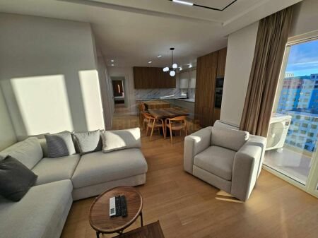 Shitet, Apartament 2+1+2 në Alidemi, Pallati "Darling", Tiranë. AREA40225