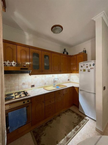 Apartament me Qera