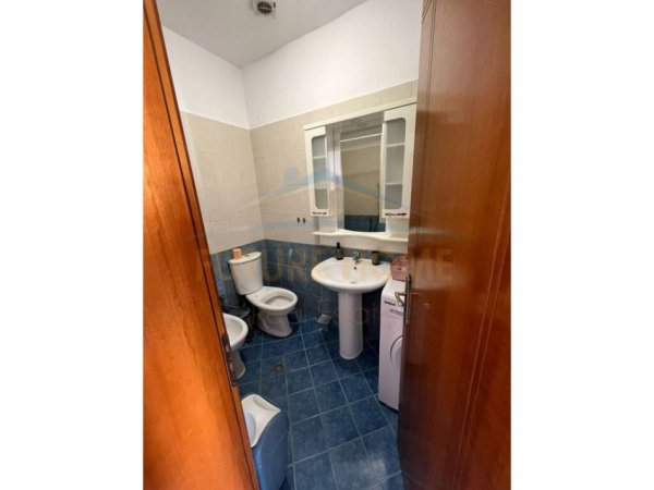 Qera , Apartament 1+1 , Komuna e Parisit , Tirane