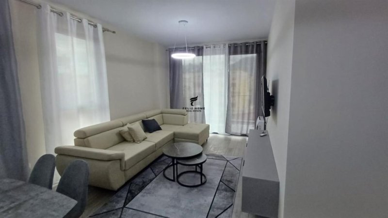 APARTAMENT ME QERA 2+1 XHAMLLIKU 750 EURO