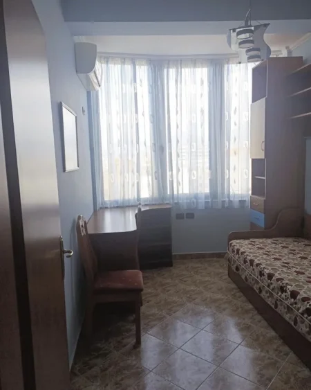 Jepet me qera apartament 2+1 Ali Demi