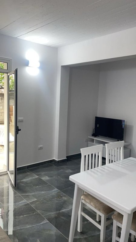 APARTAMENT ME QERA 1+1 NE ASTIR