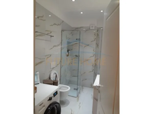Shitet Apartament 2+1+2+ Pp ,  Vlore