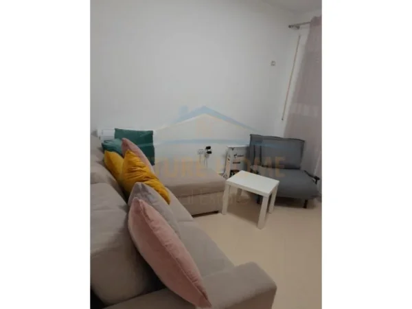 Shitet Apartament 2+1+2+ Pp ,  Vlore