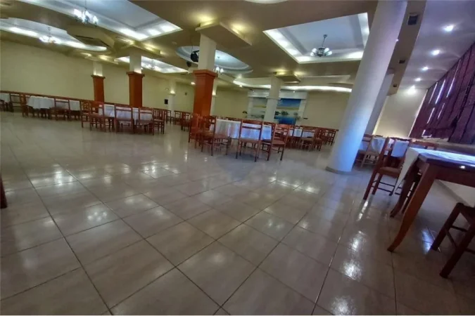 JEPET AMBJENT ME QIRA RRUGA E KAMZES!