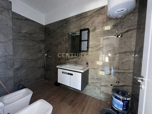 SHESIM APARTAMENT 3+1 TEK RRUGA 5 MAJI