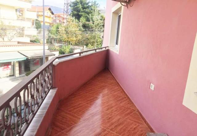 Tirane, jepet me qera Vile 450 m² 1.000 Euro