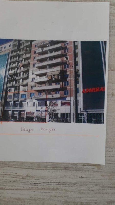 Tirane, jepet me qera ambjent biznesi 2.988 m² 21.391 Euro