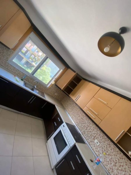 Tirane, jepet me qera apartament 2+1+BLK Kati 2, 115 m² 400 Euro (Kodra e Priftit)