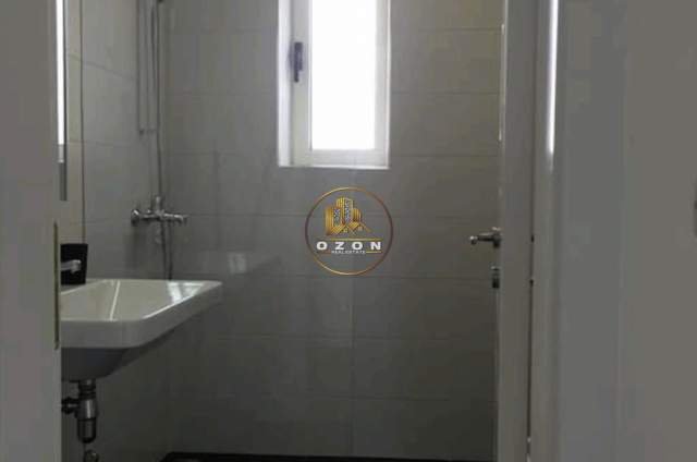 Tirane, jepet me qera apartament 1+1+BLK Kati 2, 60 m² 470 Euro (Rruga e Elbasanit)