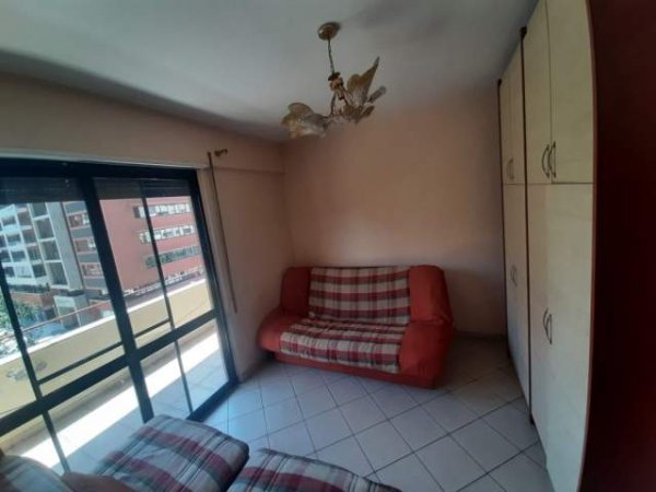 Tirane, jepet me qera apartament 100 m² 500 Euro