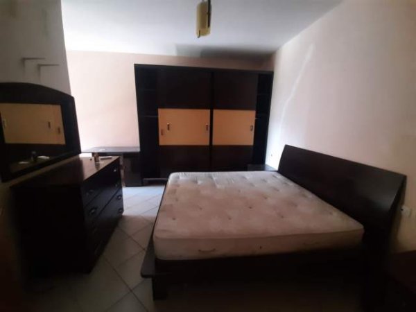 Tirane, jepet me qera apartament 100 m² 500 Euro